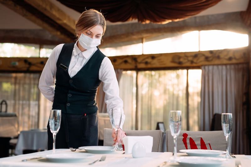 7 lỗi của nhân viên phục vụ khiến Nhà hàng mất điểm với khách