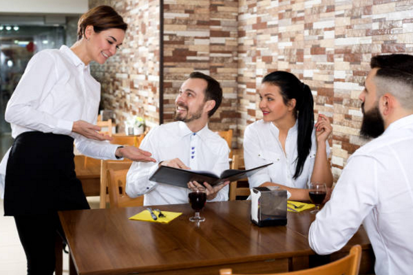 Làm thế nào để nhân viên phục vụ nhà hàng có thu nhập cao?