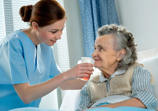 Chăm sóc người già tại nhà - TRUNG TÂM BÁC SĨ GIA ĐÌNH DUY ANH